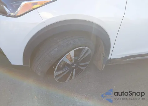 2018 Nissan Kicks Sr from USA, damaged, VIN 3N1CP5CU7JL506551